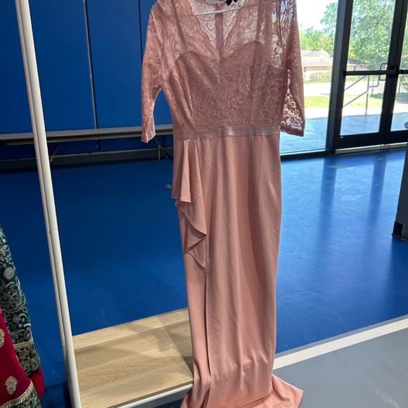 Long Dress - Picture 4 of 8